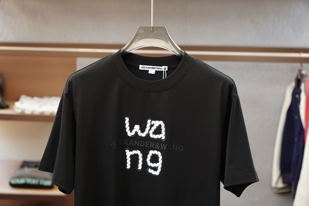 大王，Dawang/-SS26春夏新品，官网1.1官网1.1最新款，🍻🌷💤💕胸前刺绣大Logo字母，满满