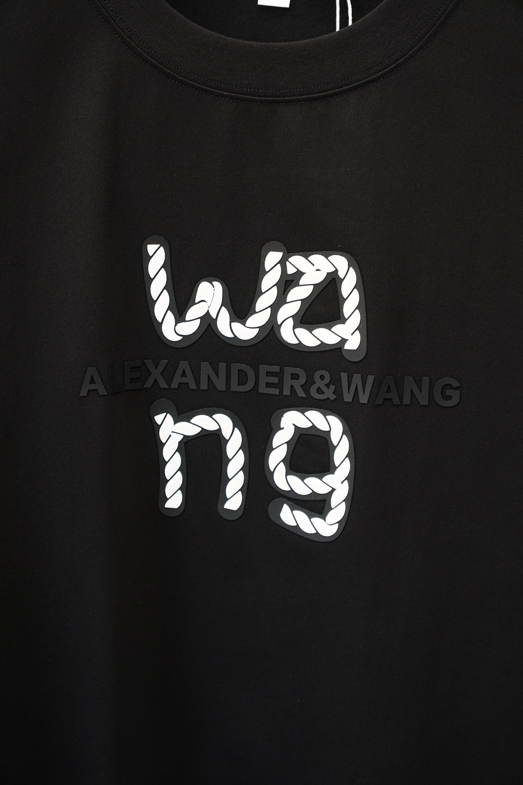 大王，Dawang/-SS26春夏新品，官网1.1官网1.1最新款，🍻🌷💤💕胸前刺绣大Logo字母，满满