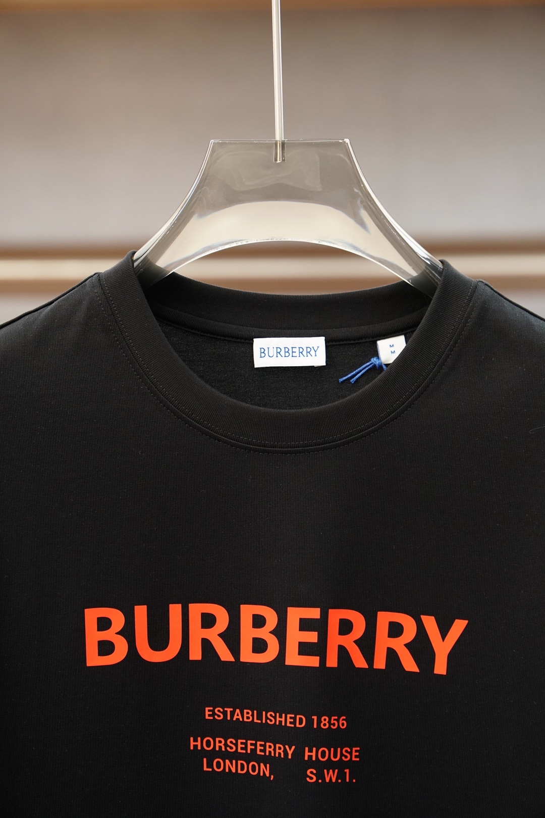 BBR 巴宝莉/26SS新款BURBERRY刺绣短T     这款T恤胸前搭配Burberry品牌经典马