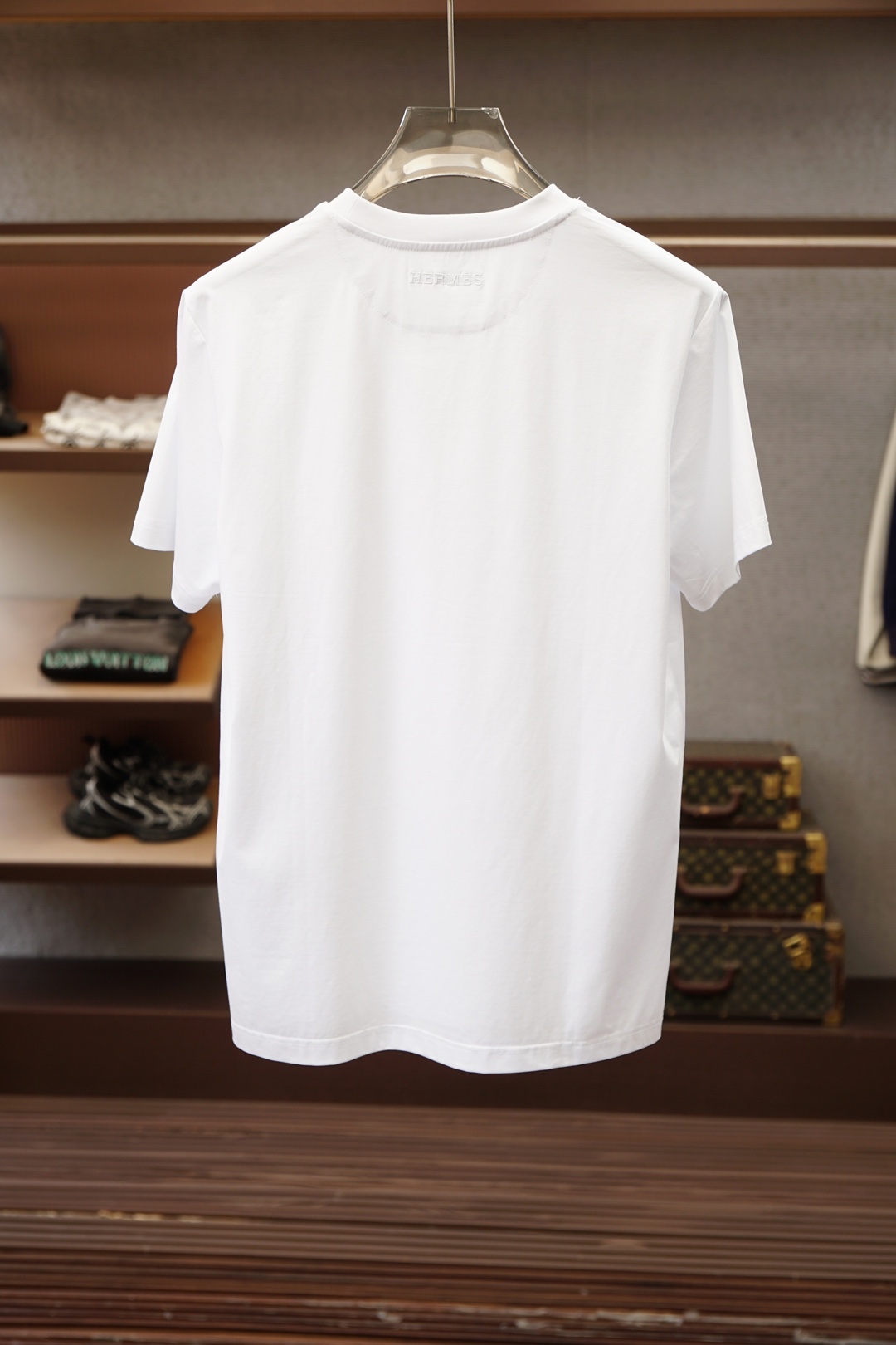 爱马仕，Hermes/🍓❤️💤💕SS26春夏新品短袖T恤，官网1.1顶级打造，胸前刺绣章仔Logo奢华感