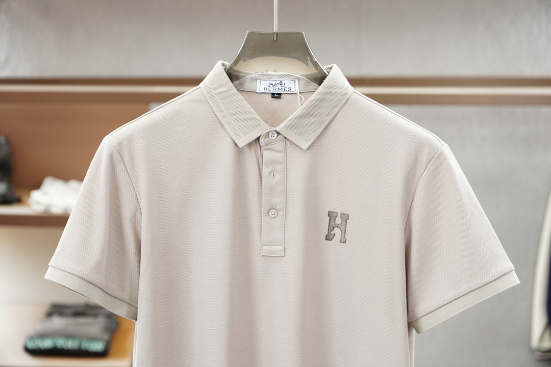 爱马仕，Hermes，2026春夏新品男士短袖Polo衫，以利落简约线条勾勒经典轮廓，💤💕🎊👾💤纯色主调