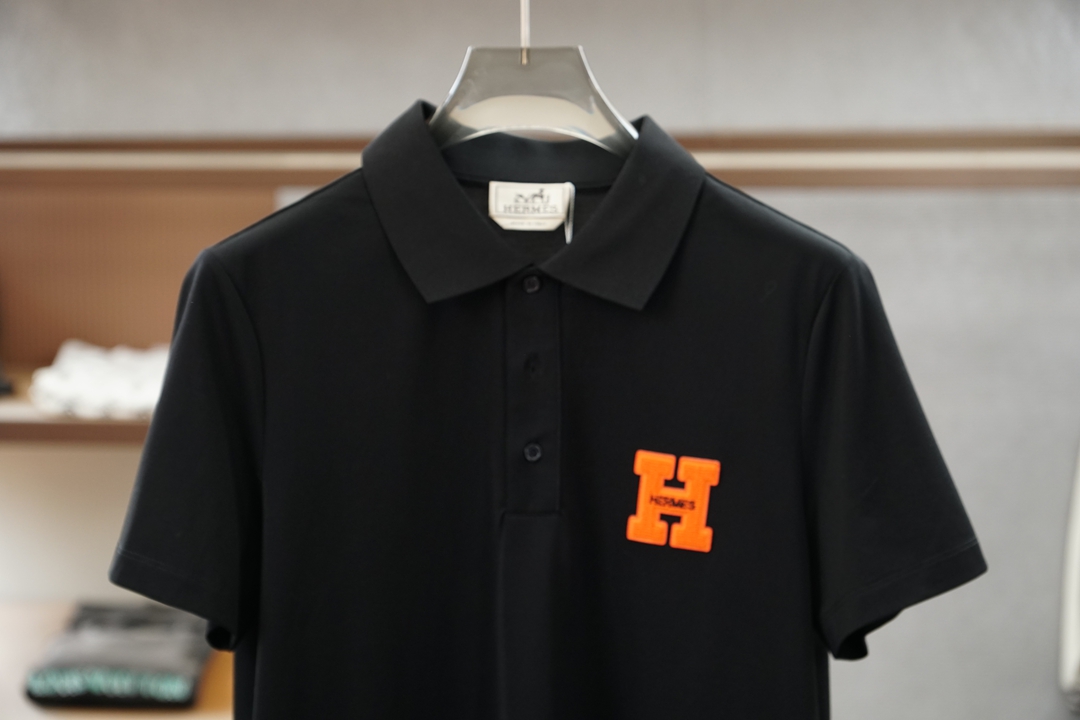 爱马仕，Hermes，2026春夏新品男士短袖Polo衫，以利落简约线条勾勒经典轮廓，💤💕🎊👾💤纯色主调