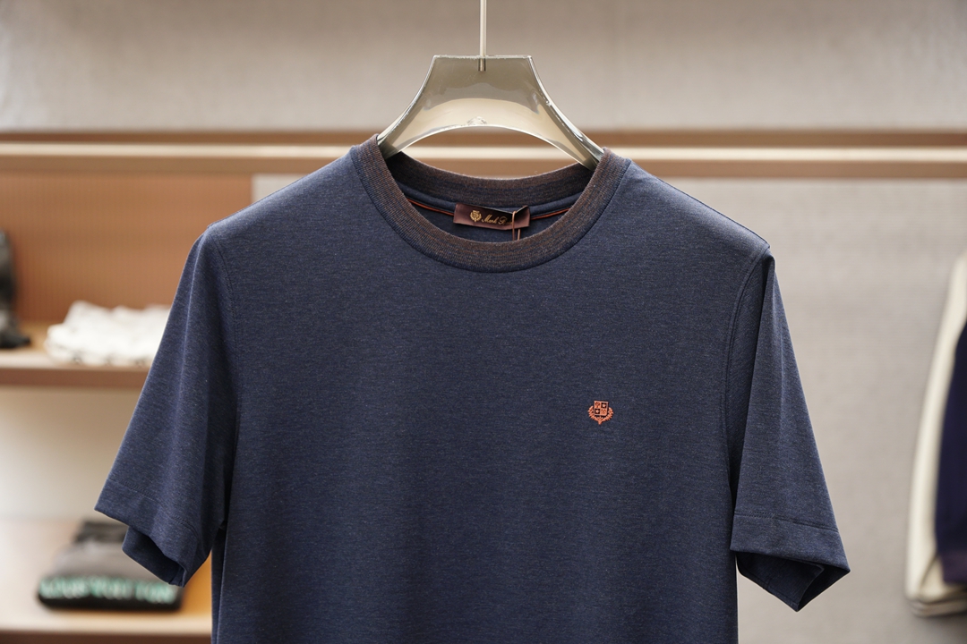 Loro Piana】百搭款来了哦！🔛🫥👽🌺💖丝滑舒适丝棉纱线元宝针织衫，男士必备圆领短袖T恤、解锁夏日