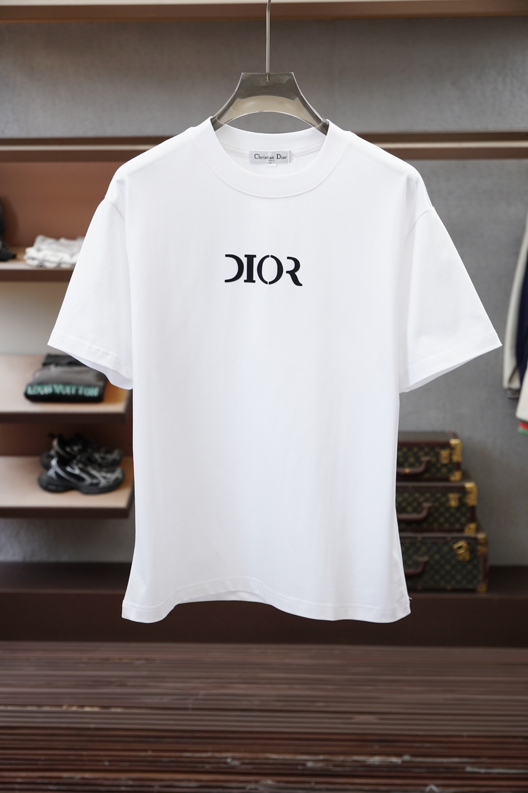 Dior迪奥26新品专柜代购臻选高版本质地A级 26/S夏季专柜最新款圆领短袖 高端订制 设计前卫时尚！