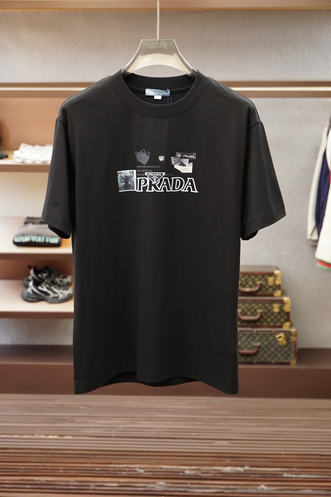 Prada普拉达-26新品专柜代购臻选高版本质地A级 🎊🌺🌷🍻26/S夏季专柜最新款圆领短袖 高端订制 