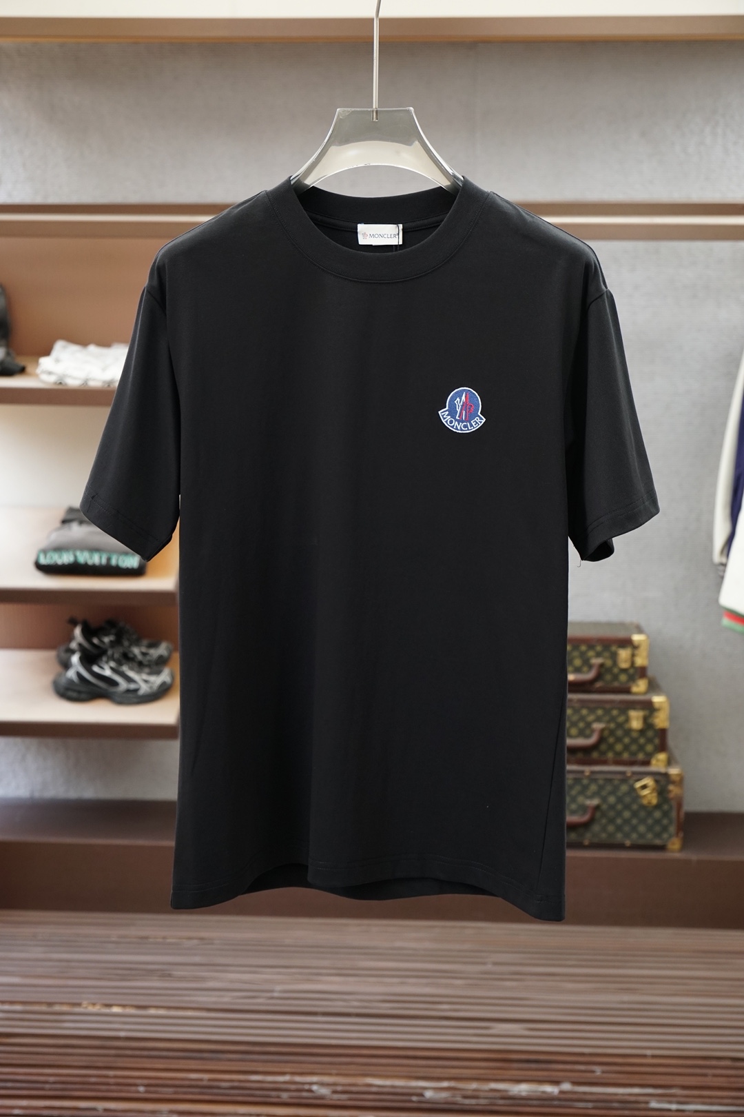 蒙口💤26新品专柜代购臻选高版本质地A级 🎊🌺🌷🍻26/S夏季专柜最新款圆领短袖 高端订制 设计前卫时尚