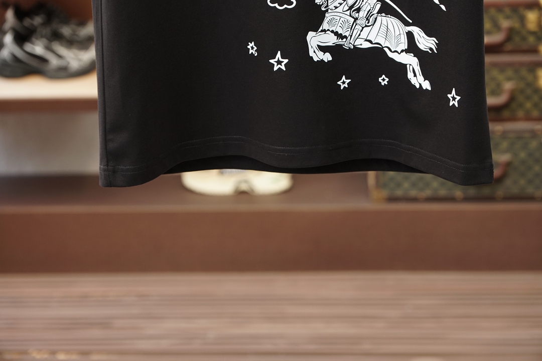 BBR-26新品专柜代购臻选高版本质地A级 🎊🌺🌷🍻26/S夏季专柜最新款圆领短袖 高端订制 设计前卫时
