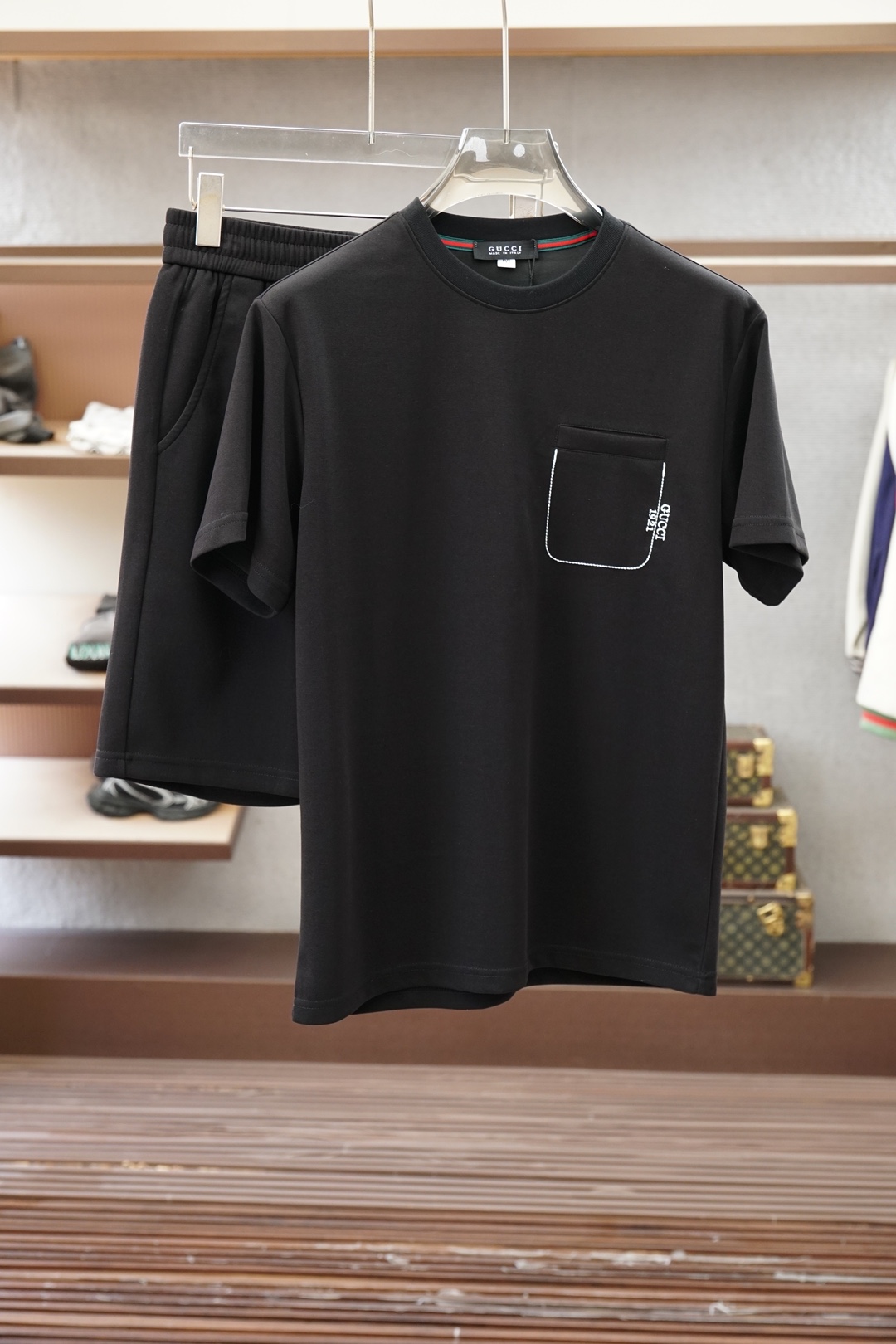 Gucci古奇-🔥时尚薄款休闲短裤套装 采用客供高密度纯棉材质面料，软糯亲肤，抗皱立挺有型，品牌字母lo