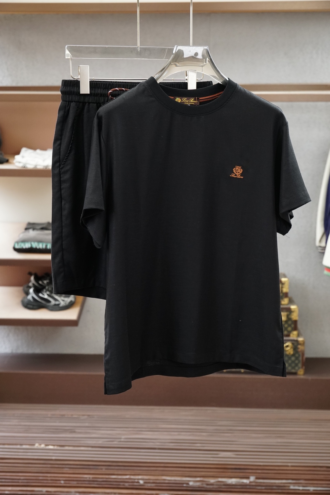 Loro Piana/🔥🔥🍻💤💐26时尚薄款休闲短裤套装 采用客供高密度纯棉材质面料，软糯亲肤，抗皱立挺