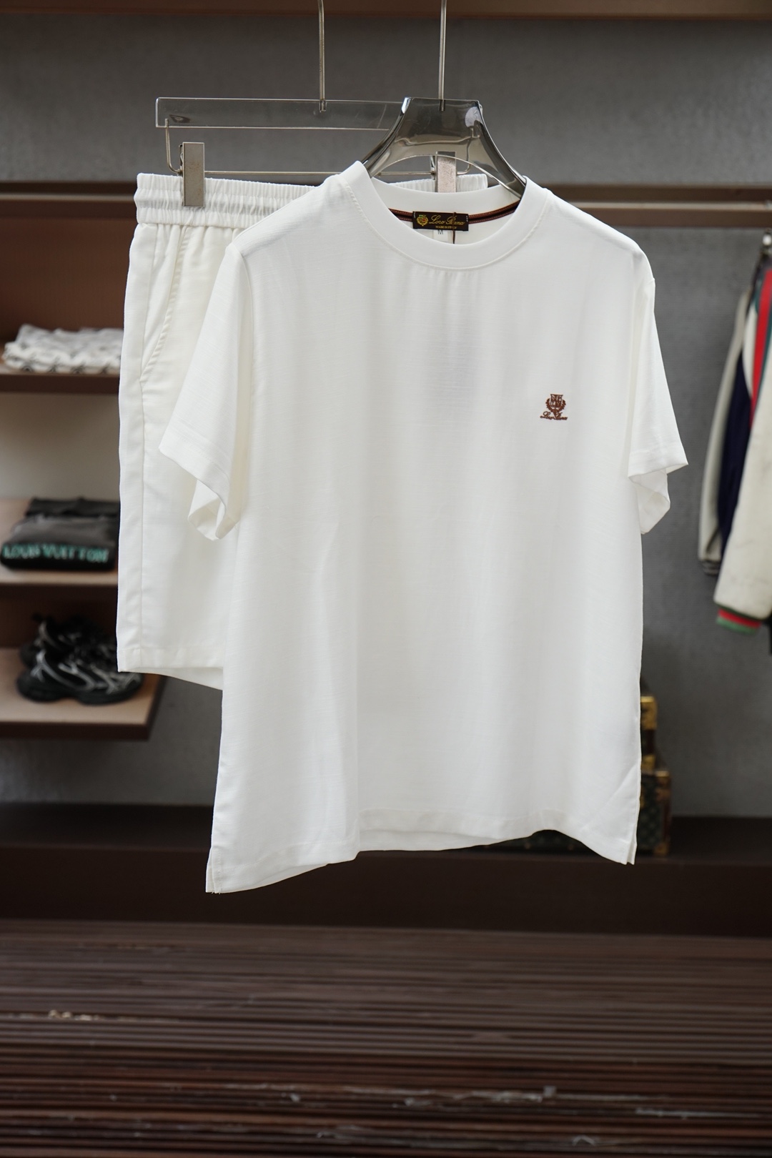 Loro Piana/🔥🔥🍻💤💐26时尚薄款休闲短裤套装 采用客供高密度纯棉材质面料，软糯亲肤，抗皱立挺