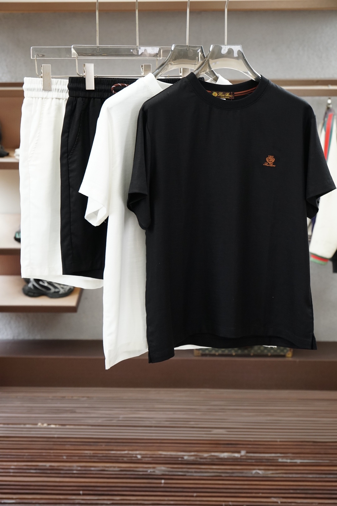 Loro Piana/🔥🔥🍻💤💐26时尚薄款休闲短裤套装 采用客供高密度纯棉材质面料，软糯亲肤，抗皱立挺