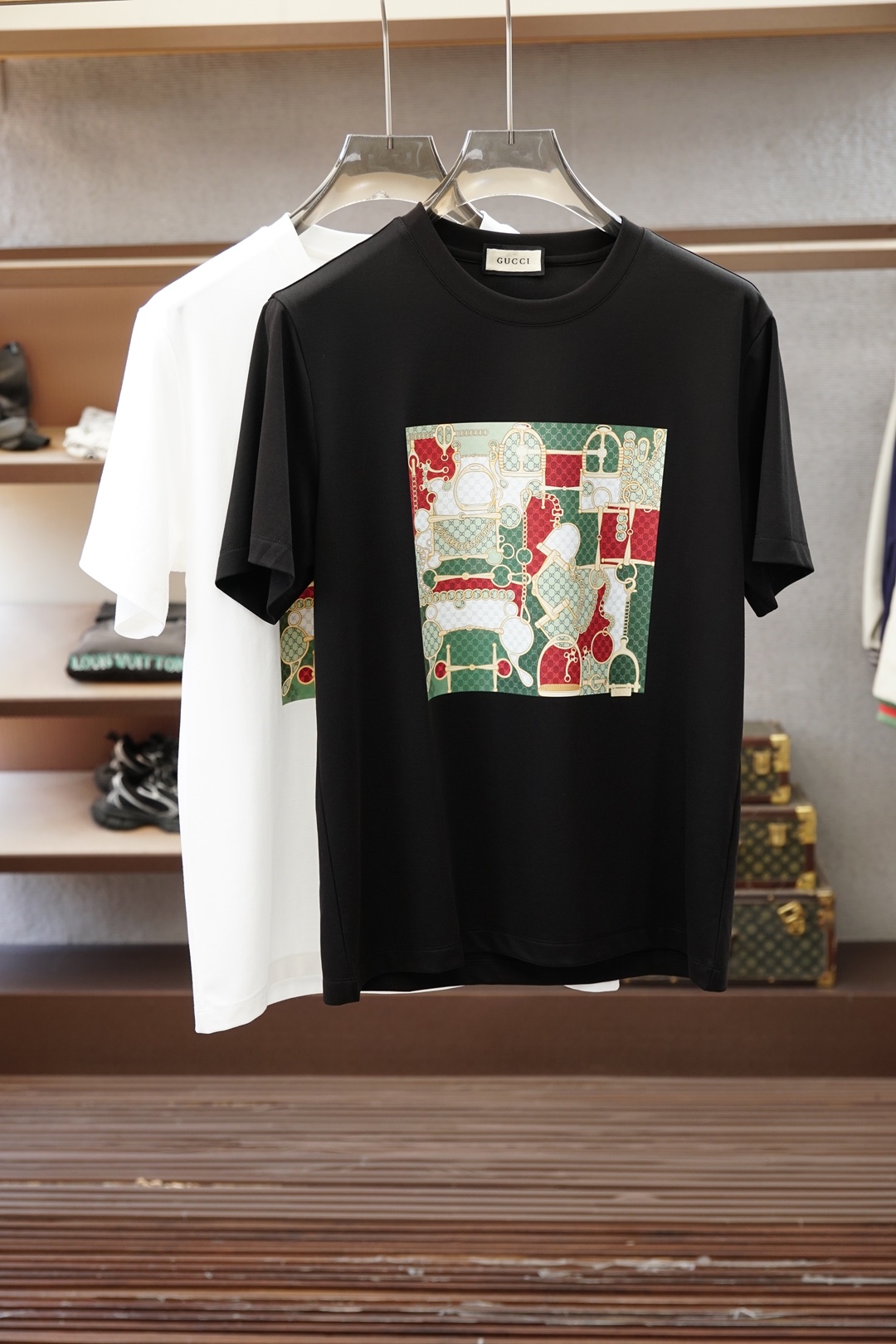 gucci，💥💕😺🌻2026春夏新款圆领T，自带高级质感，胸前Logo3D印花立体时尚，简约不单调，低调