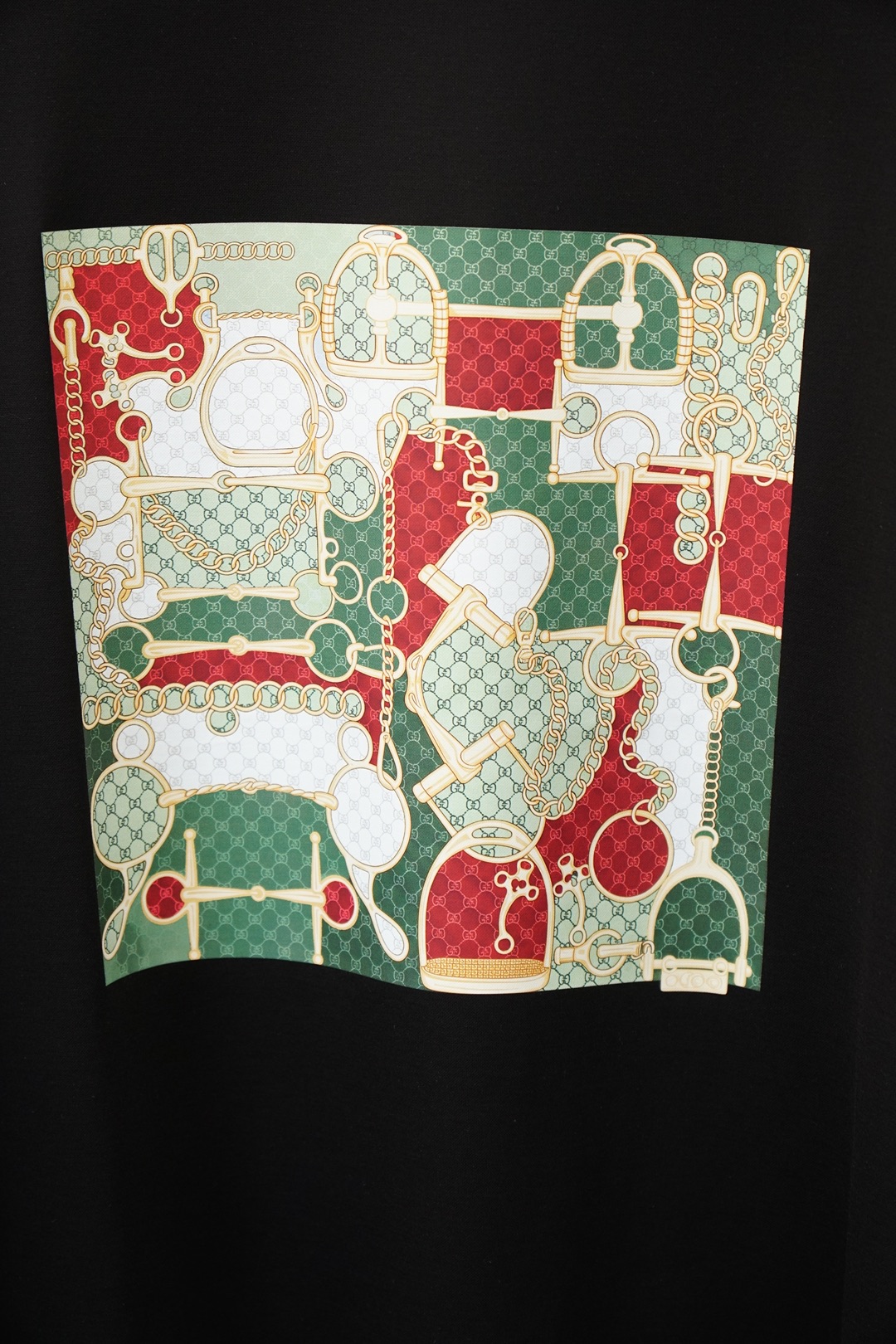 gucci，💥💕😺🌻2026春夏新款圆领T，自带高级质感，胸前Logo3D印花立体时尚，简约不单调，低调
