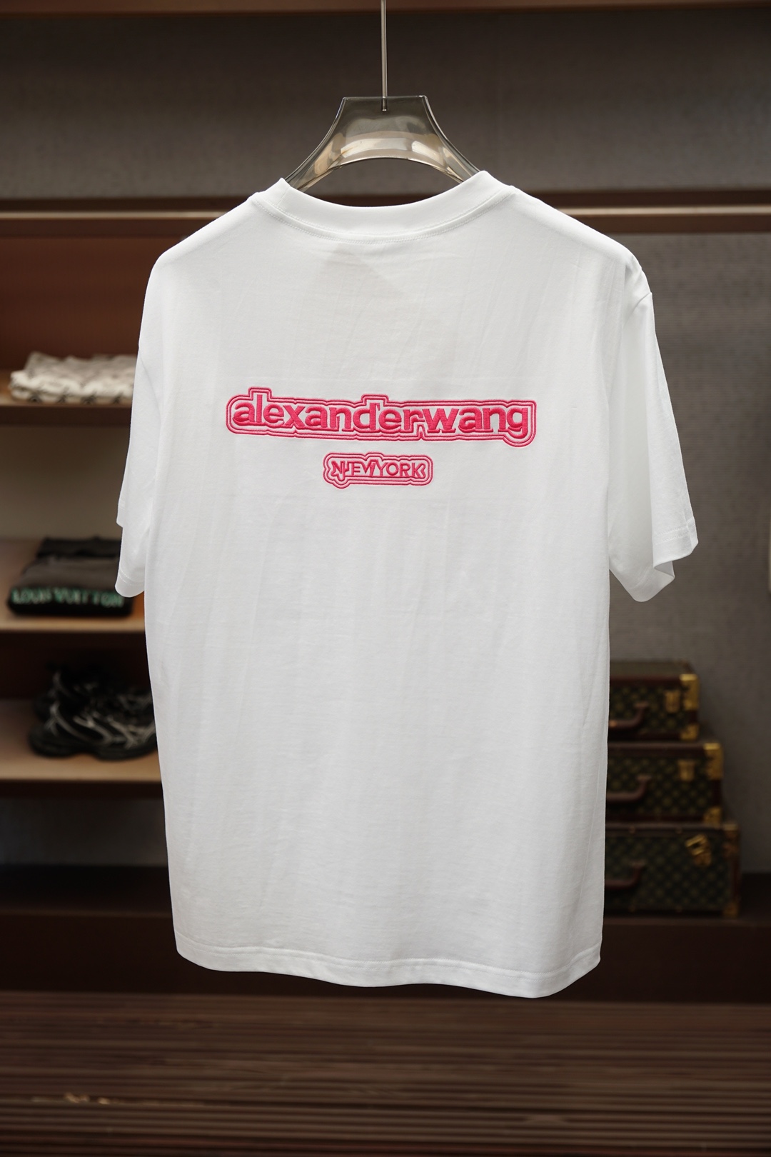 亚历山大王。Alexander wang 字母logo刺绣短袖，1.1专柜款顶级复刻🌹🌸🎊🍻🧨面料采用纯