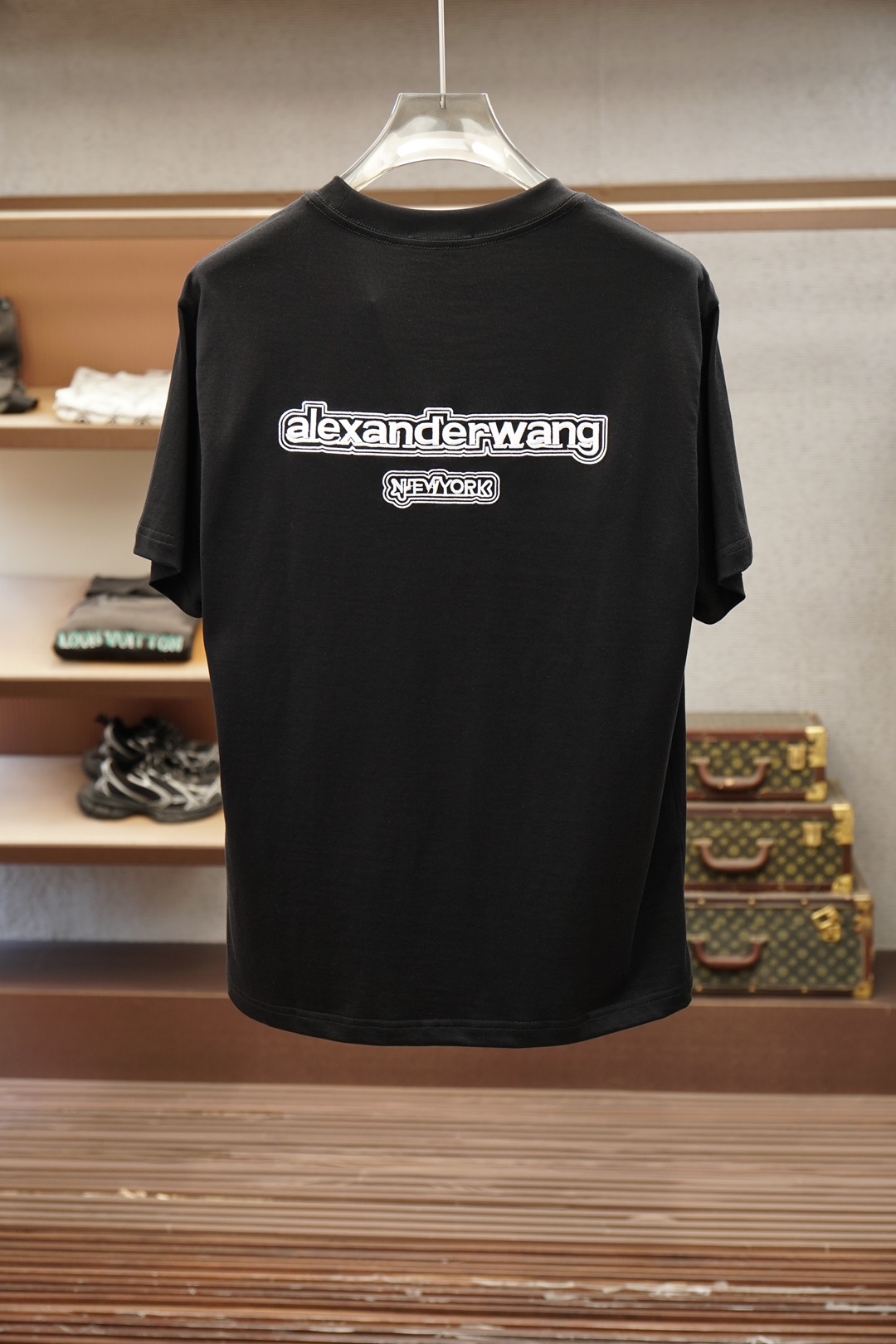 亚历山大王。Alexander wang 字母logo刺绣短袖，1.1专柜款顶级复刻🌹🌸🎊🍻🧨面料采用纯