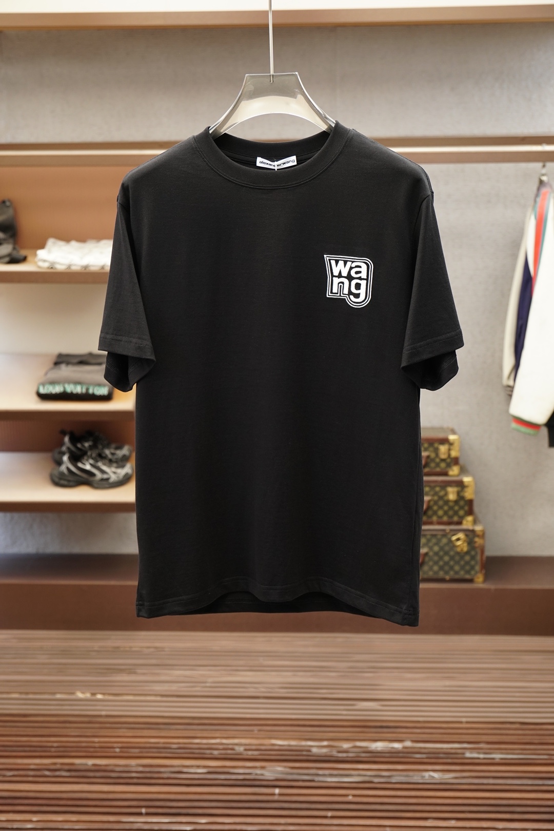 亚历山大王。Alexander wang 字母logo刺绣短袖，1.1专柜款顶级复刻🌹🌸🎊🍻🧨面料采用纯