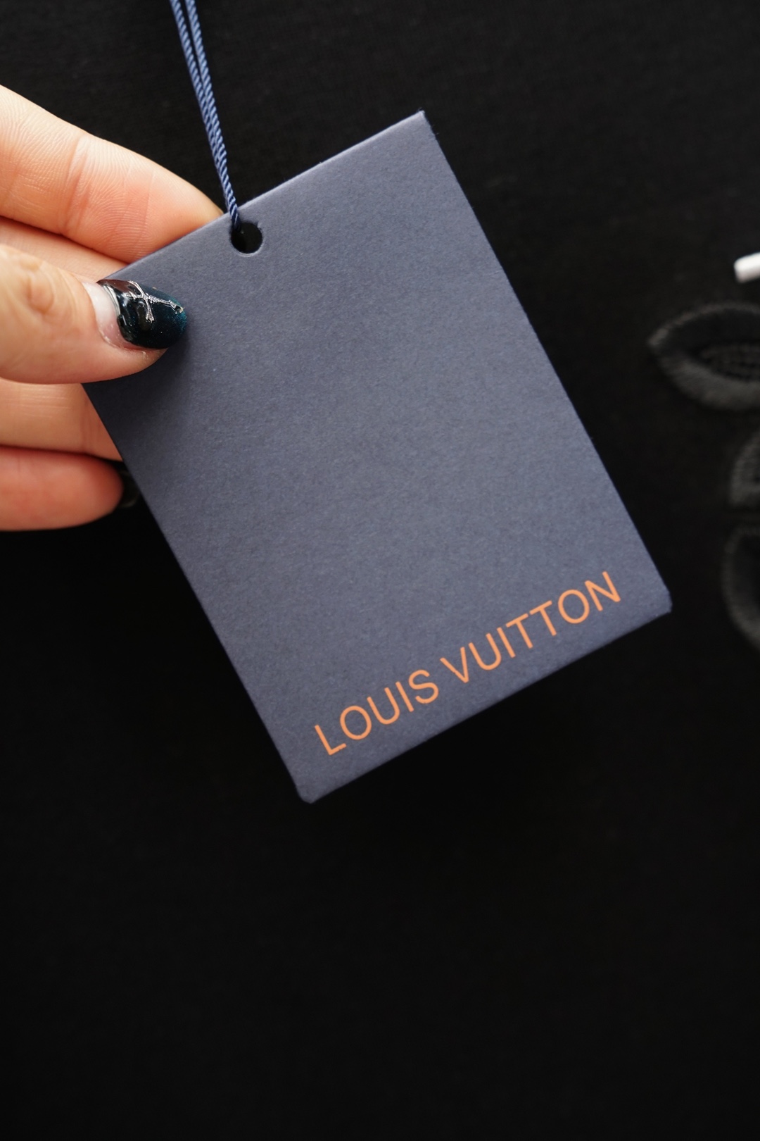 Lv，20206^春夏专柜款字母logo刺绣短袖，1.1顶级复刻，面料采用纯棉云朵棉，经洗水 缩水达26