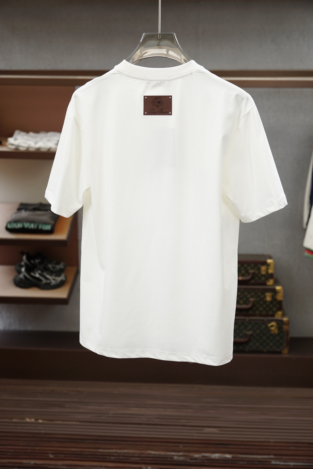 Loro Piana2026春夏男士短袖T恤，🍐🍻💤专柜1.1顶级打造，高级定制面料控必入款，极具品牌辨