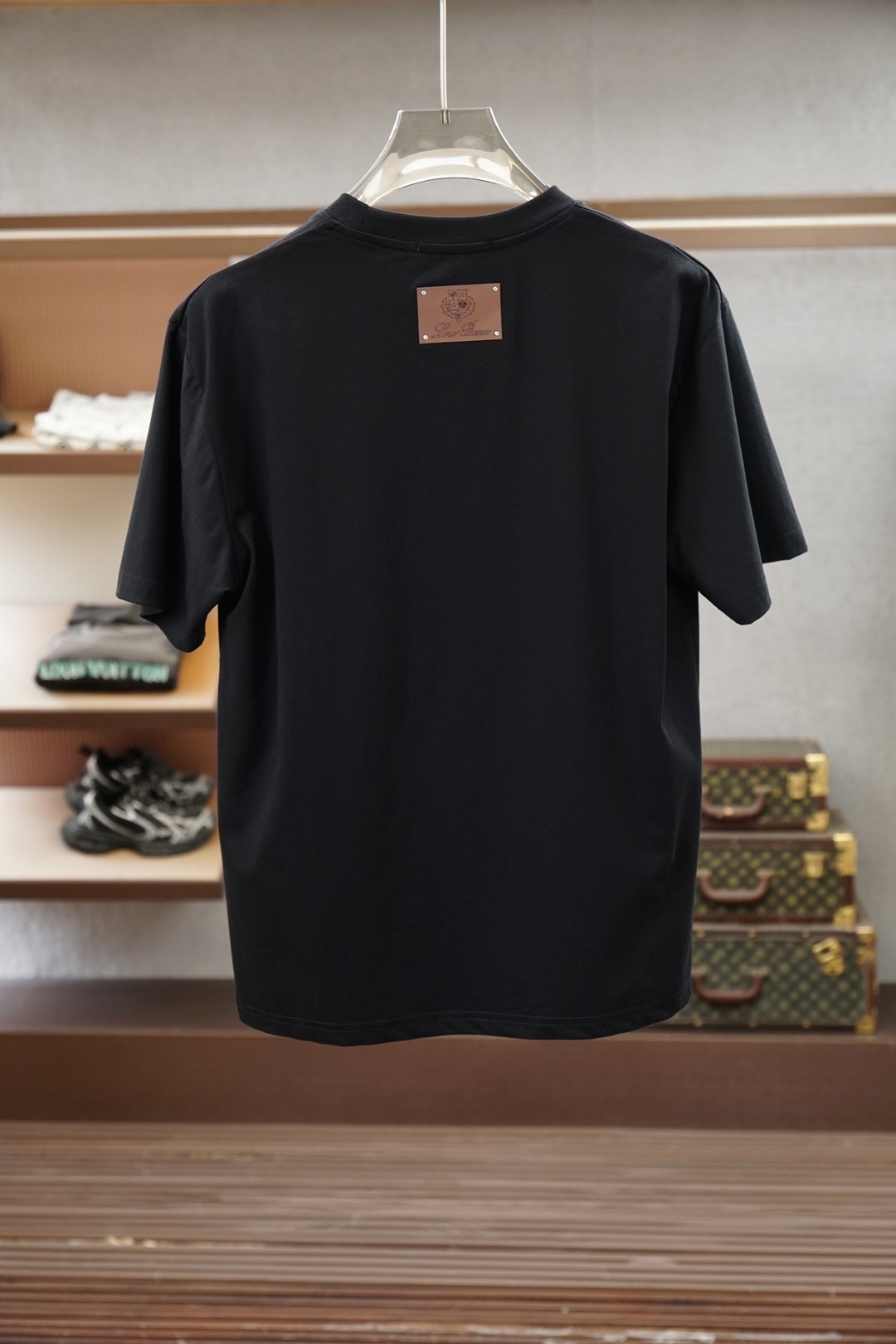 Loro Piana2026春夏男士短袖T恤，🍐🍻💤专柜1.1顶级打造，高级定制面料控必入款，极具品牌辨