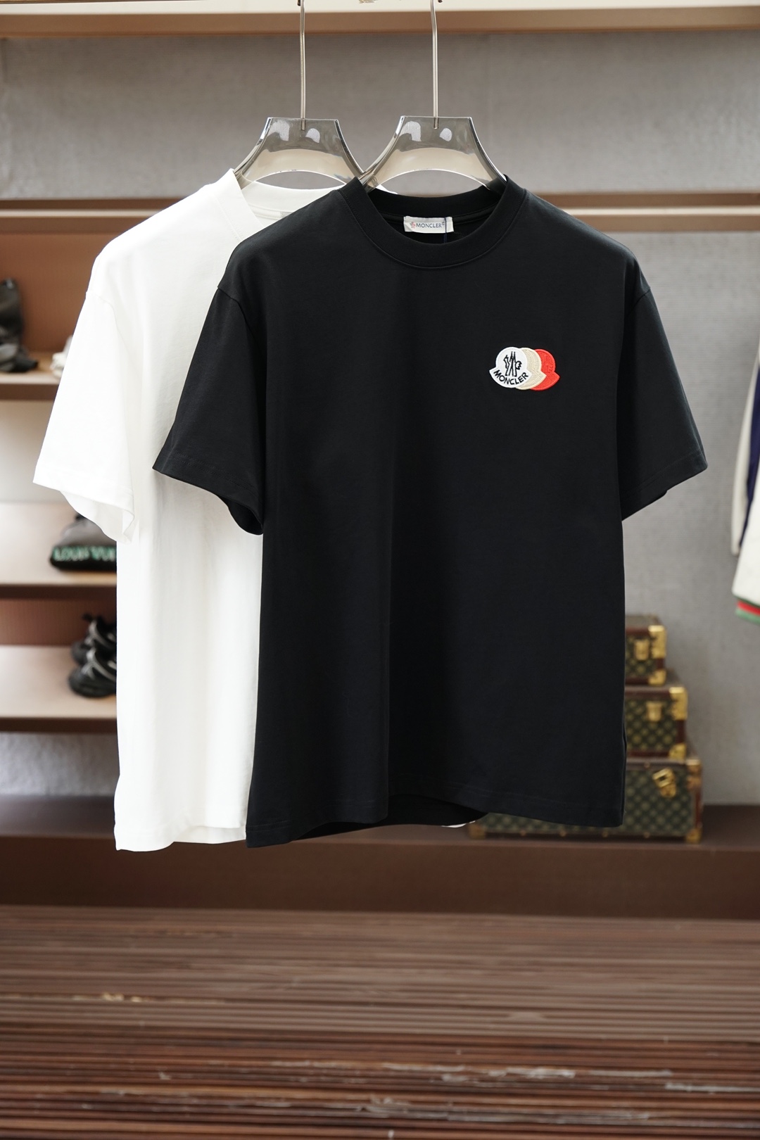 蒙口💐🫥🔛🌺超级爆款推荐，春夏新品男装系列爆款圆领短袖-作为年度最是经典单品，经过设计重新演绎，独特风格