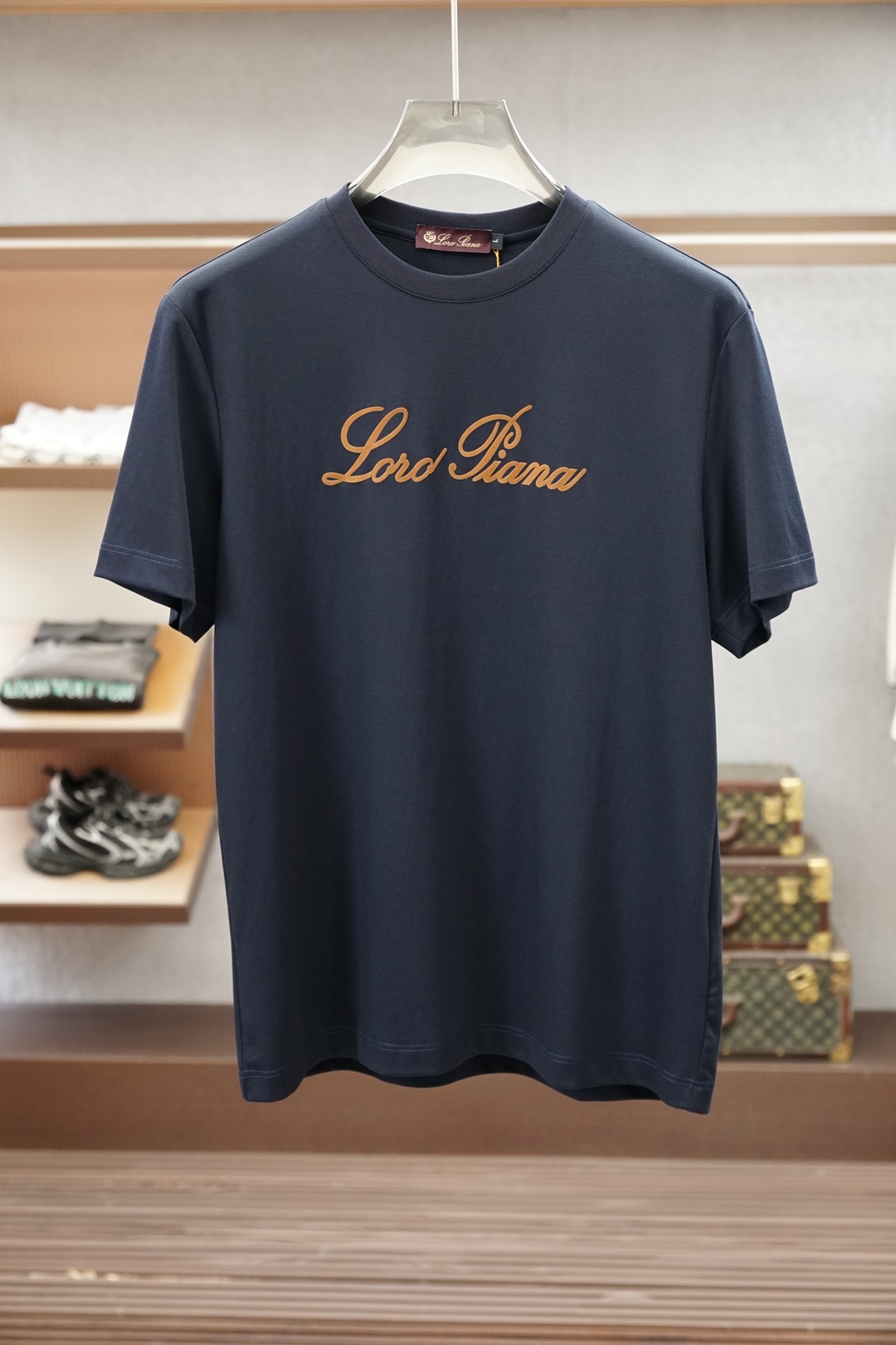 Loro Piana-26SS春夏新品印花圆领短袖T恤，胸前缀饰字母刺绣Logo设计，🔛🍭🌻🫥经典休闲单