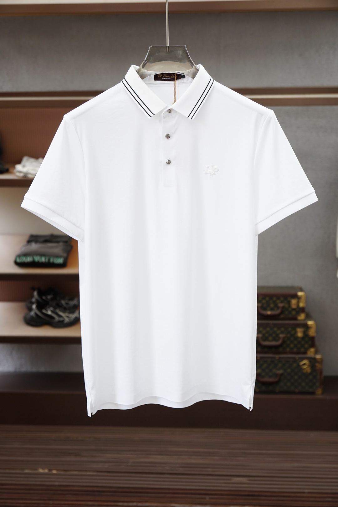 Loro Piana-🍃2026春夏新款# 上新｜🍃 🌼👒🎊2026早春新款男士标识短袖Polo衫，延续