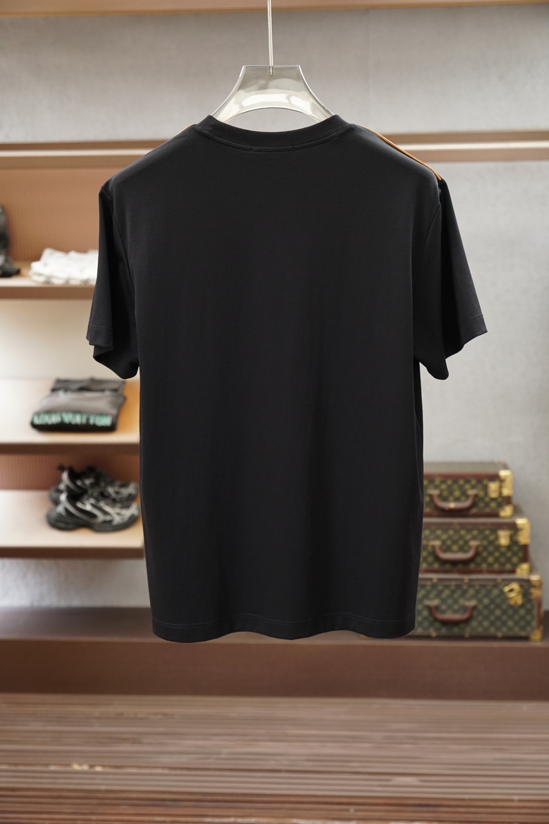 Loro Piana-26SS春夏新品印花圆领短袖T恤，胸前缀饰字母刺绣Logo设计，🔛🍭🌼🌻🫥经典休闲