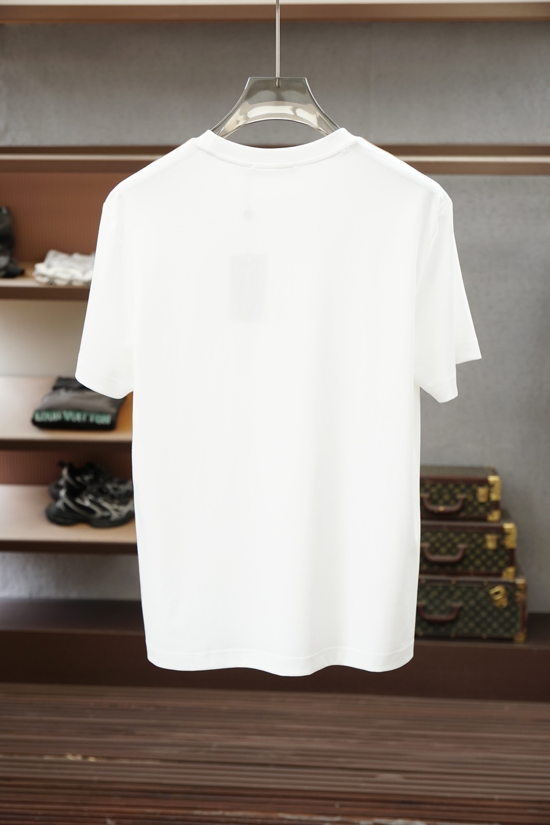 Loro Piana-26SS春夏新品印花圆领短袖T恤，胸前缀饰字母刺绣Logo设计，🔛🍭🌼🌻🫥经典休闲