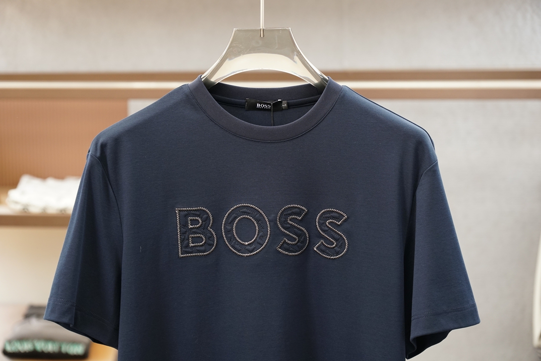 Boss 26SS春夏新品印花圆领短袖T恤，胸前印花Logo设计，🔛🍭🌼🫥经典休闲单品更显精致，极简风格