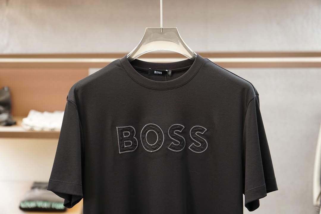 Boss-26SS春夏新品印花圆领短袖T恤，胸前印花Logo设计，🔛🍭🌼🫥经典休闲单品更显精致，极简风格