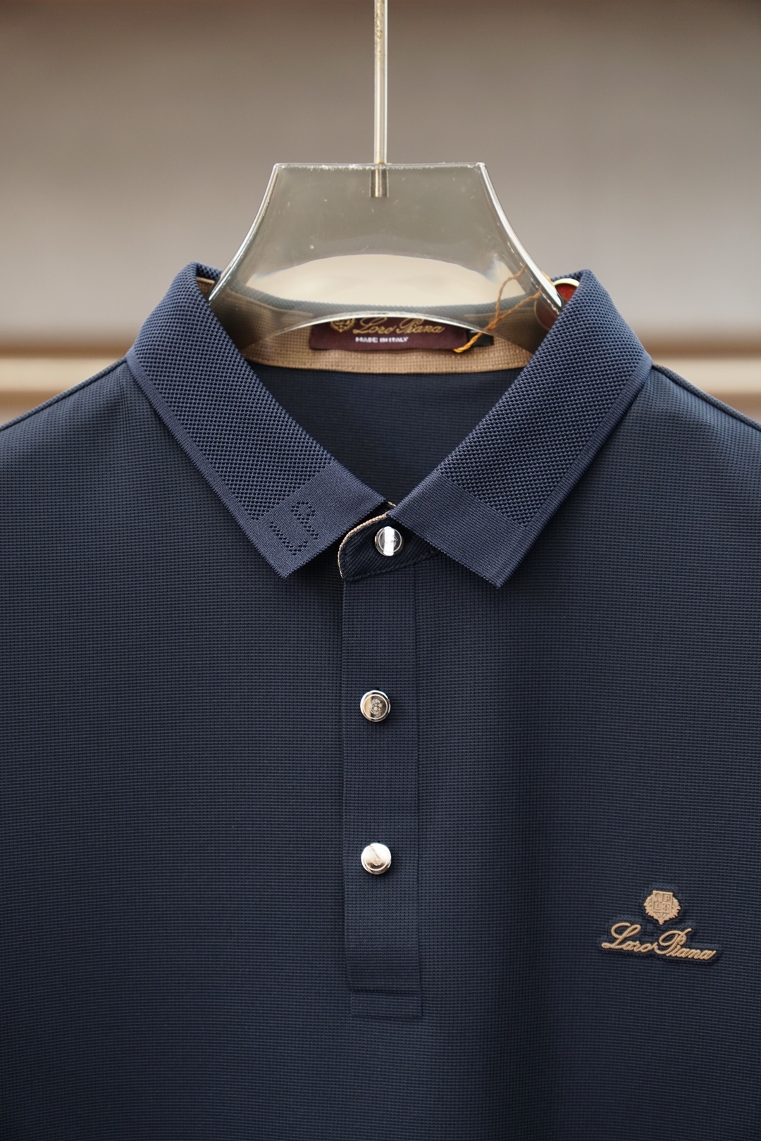 Loro Piana-🍃2026春夏新款# 上新｜🍃 🌼👒🎊2026早春新款男士标识短袖Polo衫，延续
