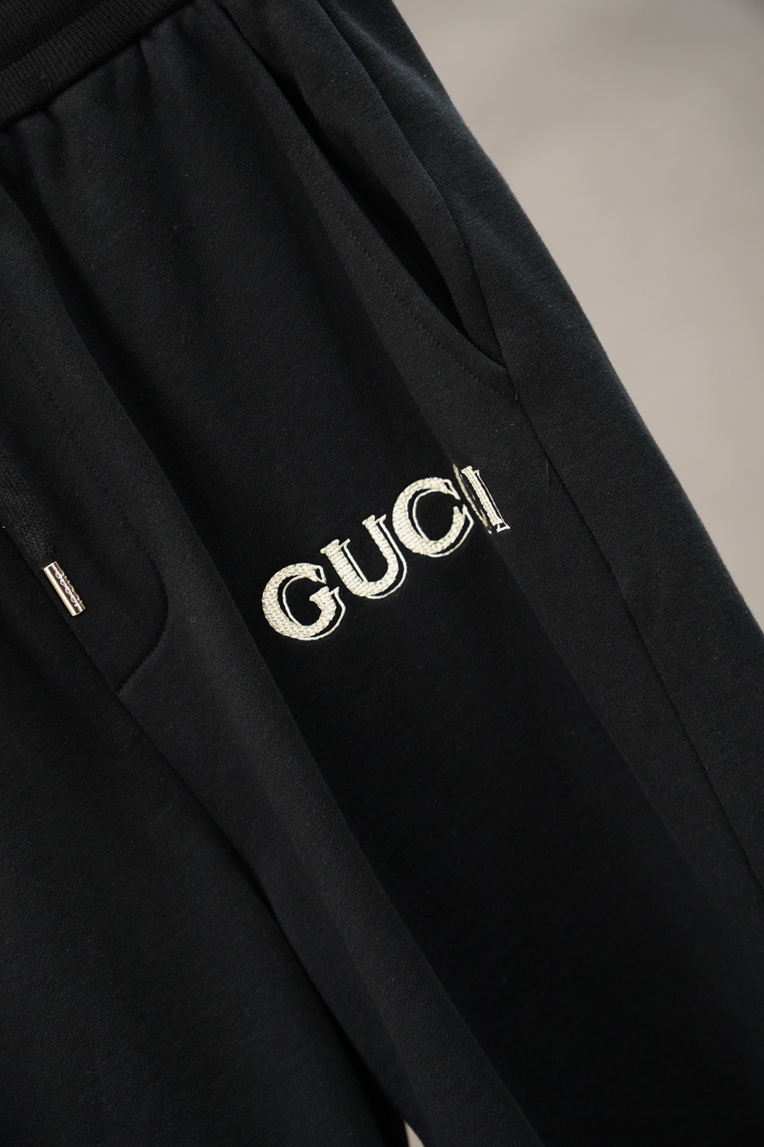 Gucci古奇，2026ss新品上线🔥🌹🍻🧨男士短裤  精选高支双面针织面料，经特殊工艺处理，实现亲肤与