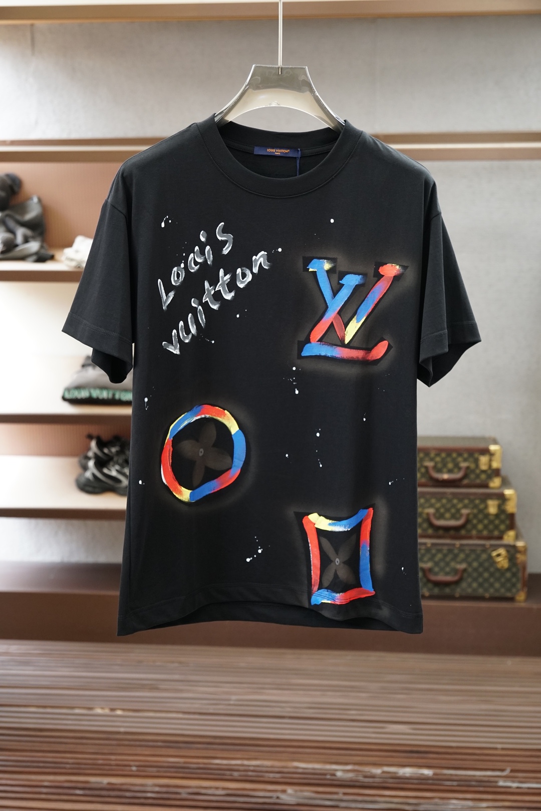 Lv 路易威登/🌷👒💥💕😺🌻2026春夏新款圆领T，自带高级质感，胸前Logo3D印花立体时尚，简约不单