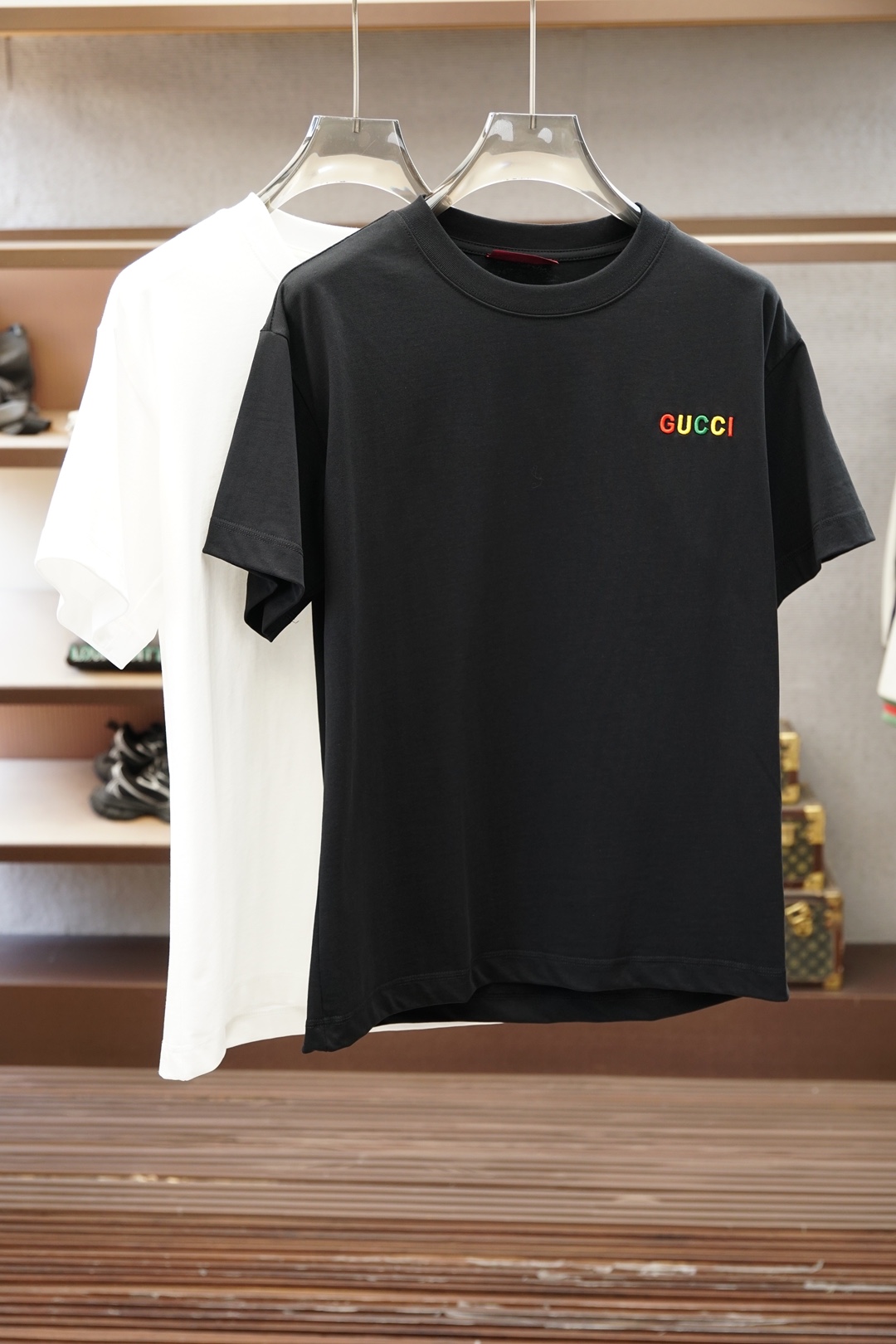 Gucci古奇/🌷👒💥💕😺🌻2026春夏新款圆领T，自带高级质感，胸前高密度刺绣Logo立体时尚，简约不