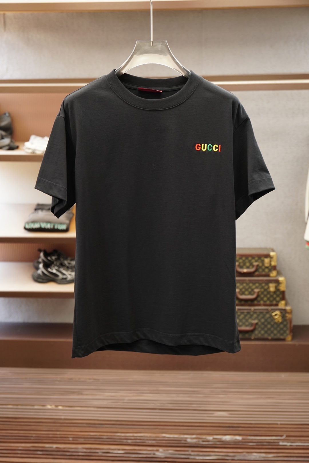 Gucci古奇/🌷👒💥💕😺🌻2026春夏新款圆领T，自带高级质感，胸前高密度刺绣Logo立体时尚，简约不