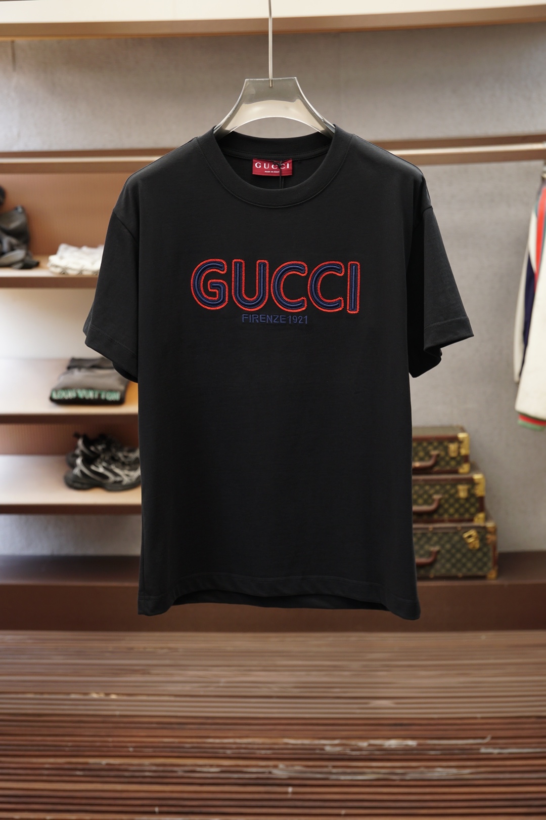 Gucci古奇/🌷👒💥💕😺🌻2026春夏新款圆领T，自带高级质感，胸前Logo高密度刺绣手工立体时尚，简