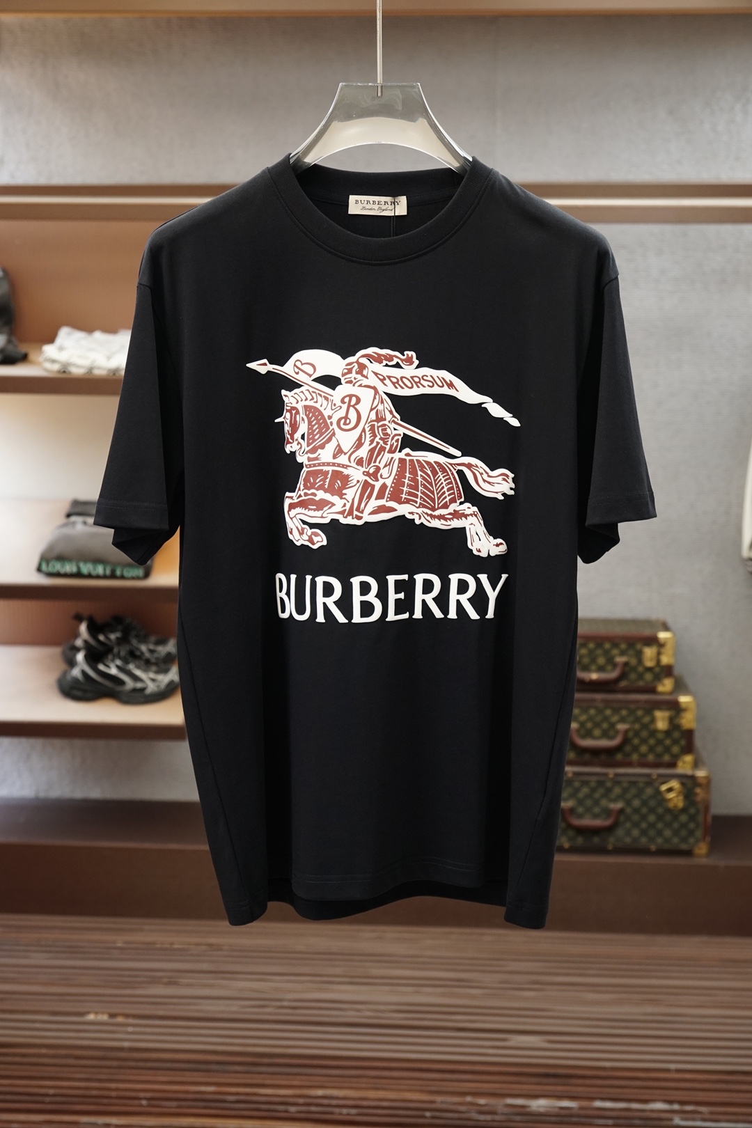 BBR 巴宝莉，🐮🔥时尚薄款休闲短裤套装 采用客供高密度纯棉材质面料，软糯亲肤，抗皱立挺有型，品牌字母l
