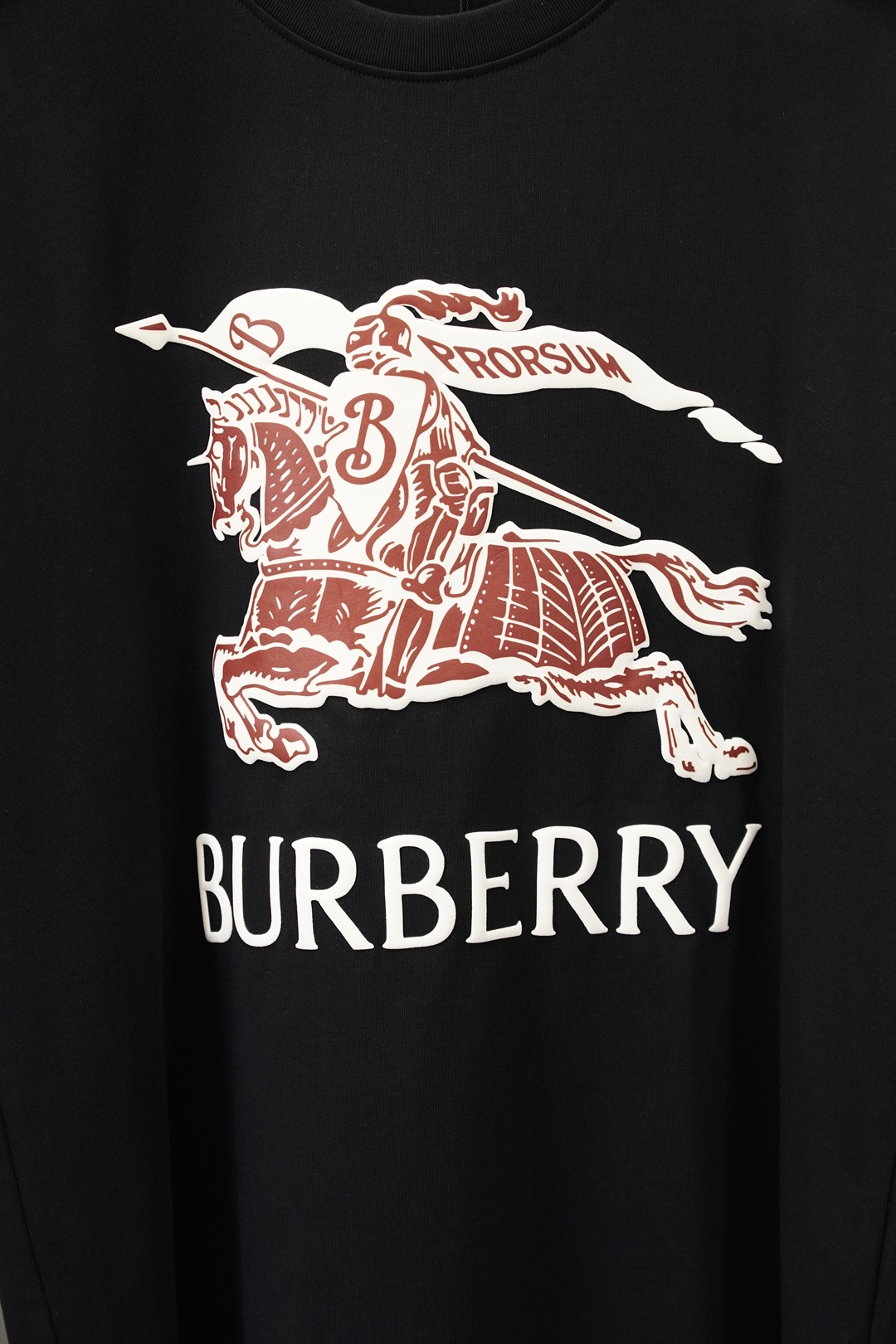 BBR 巴宝莉，🐮🔥时尚薄款休闲短裤套装 采用客供高密度纯棉材质面料，软糯亲肤，抗皱立挺有型，品牌字母l