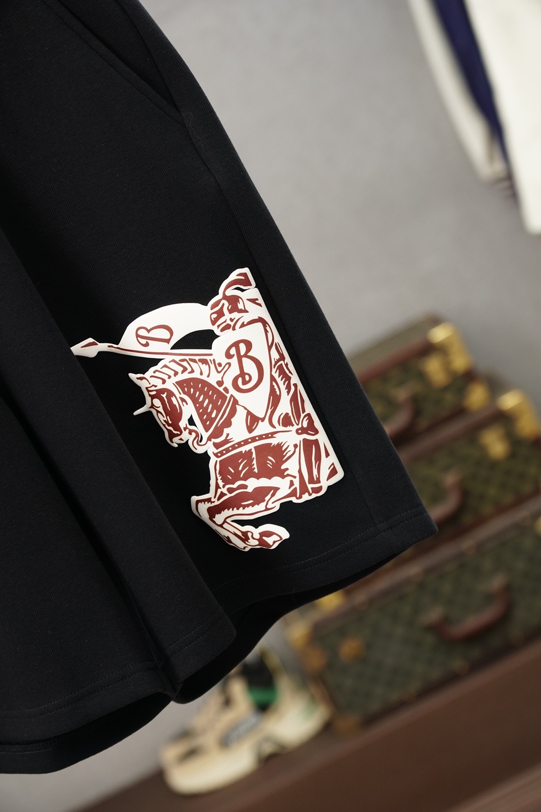 BBR 巴宝莉，🐮🔥时尚薄款休闲短裤套装 采用客供高密度纯棉材质面料，软糯亲肤，抗皱立挺有型，品牌字母l