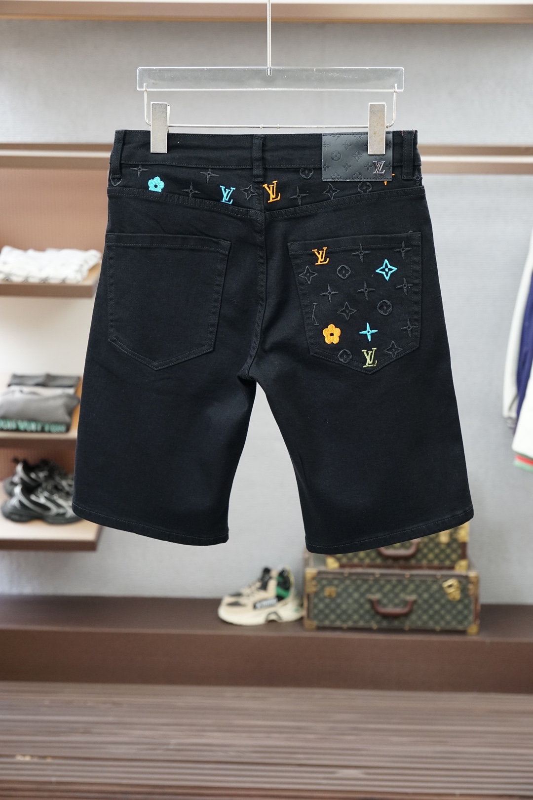 루이비통 남성 반바지 133068 Louis Vuitton Shorts 썸네일 이미지