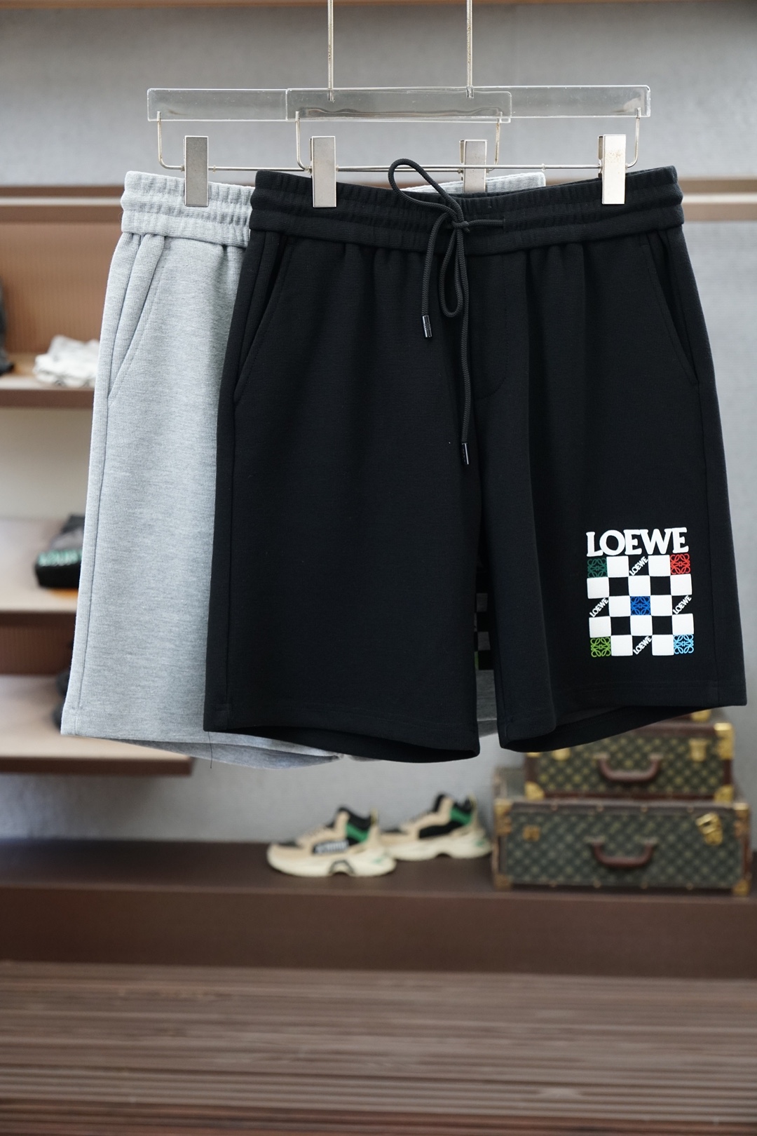 罗意威2026春夏季新款🆗💝💝专柜同步最新休闲短裤。原版裤型上身休闲百搭、随性慵懒范，高级定制高克重高密