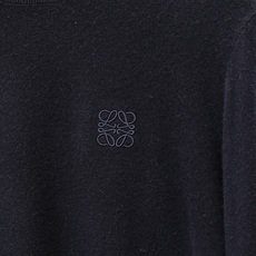 Loewe罗意威/ 2026-秋冬新款毛衣!优质羊毛➕羊绒➕😇👻🥞简约而不简单。休闲圆领款式,日常搭配出街轻松搭配。做工 Loewe罗意威/ 2026-秋冬新款毛衣!优质羊毛➕羊绒➕😇👻🥞简约而不简单。休闲圆领款式,日常搭配出街轻松搭配。做工