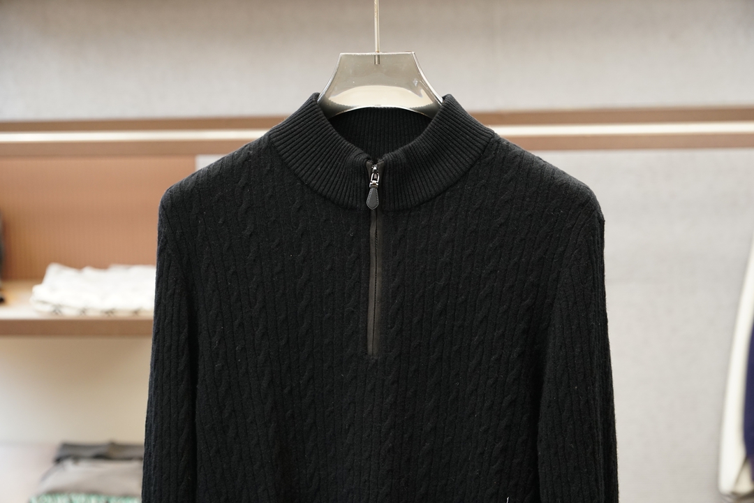 Loro Piana/ 2026-秋冬新款毛衣！优质羊毛➕羊绒➕😇👻🥞简约而不简单。休闲圆领款式，日常搭配出街轻松搭配。