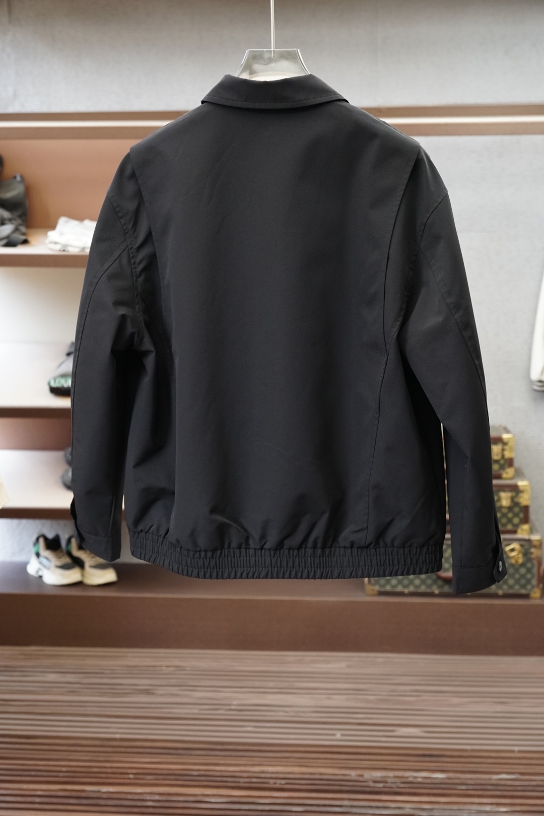 Dior迪奥- 2026、秋冬立领新款外套，➕🧐🐚🎈高端定制系列，干净清爽，气质感十足。 整体简约利落，进口棉➕莫代尔氨
