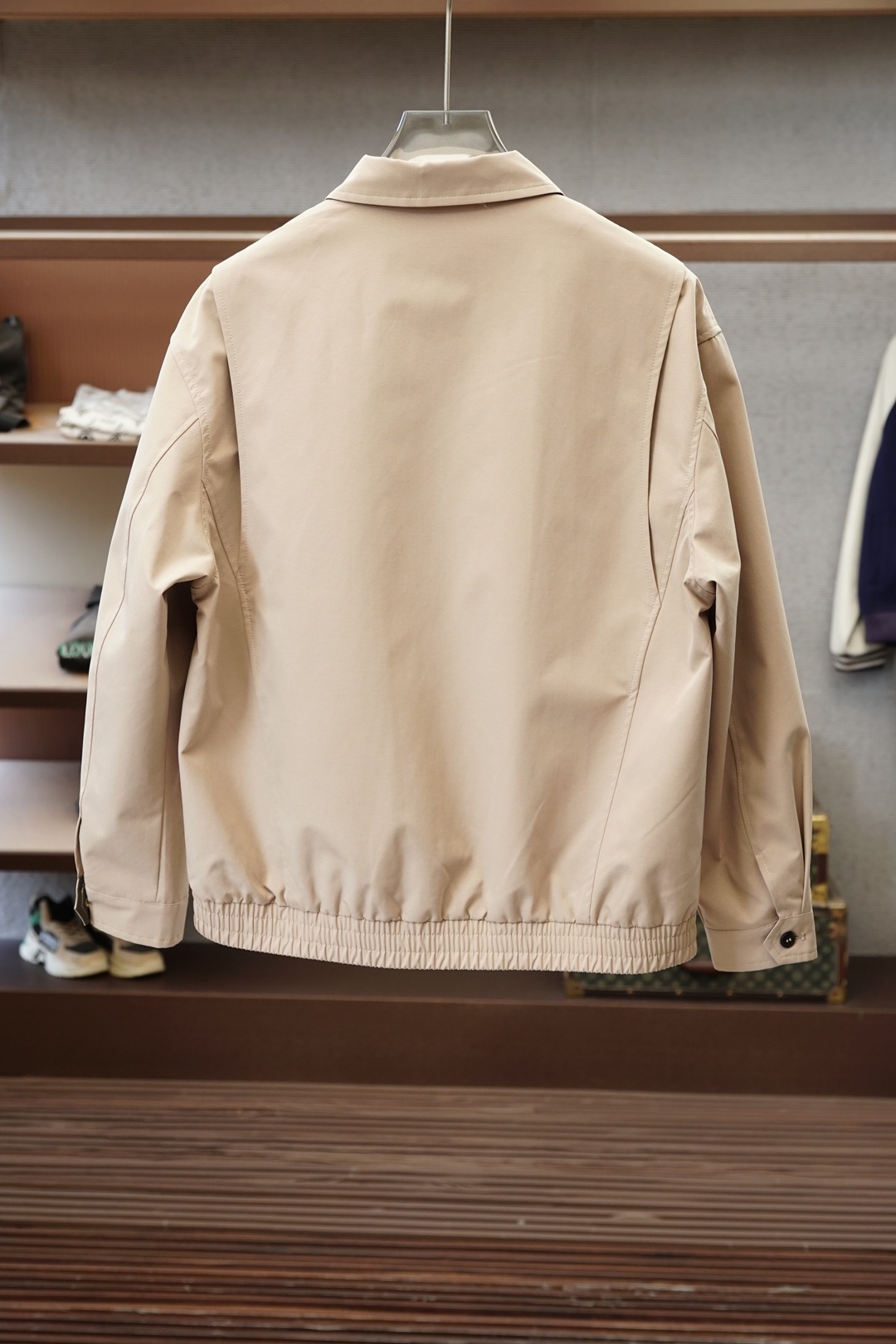 Dior迪奥- 2026、秋冬立领新款外套，➕🧐🐚🎈高端定制系列，干净清爽，气质感十足。 整体简约利落，进口棉➕莫代尔氨