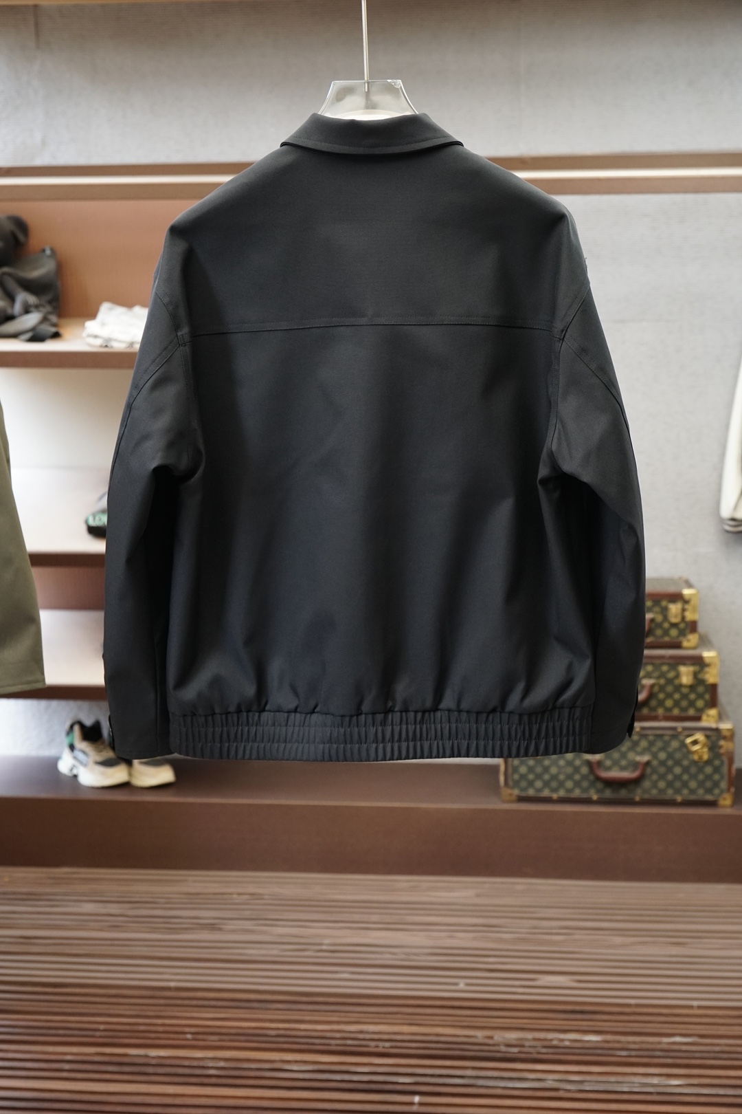Loro Piana，2026、秋冬立领新款外套，➕🧐🐚🎈高端定制系列，干净清爽，气质感十足。 整体简约利落，进口棉➕莫
