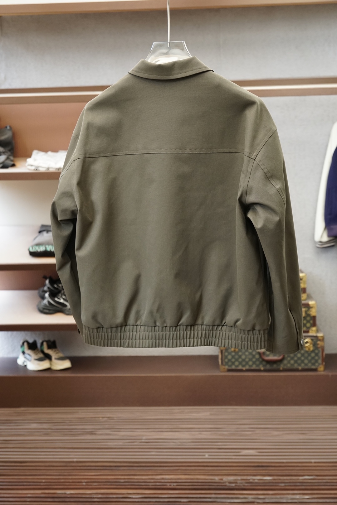 Loro Piana，2026、秋冬立领新款外套，➕🧐🐚🎈高端定制系列，干净清爽，气质感十足。 整体简约利落，进口棉➕莫