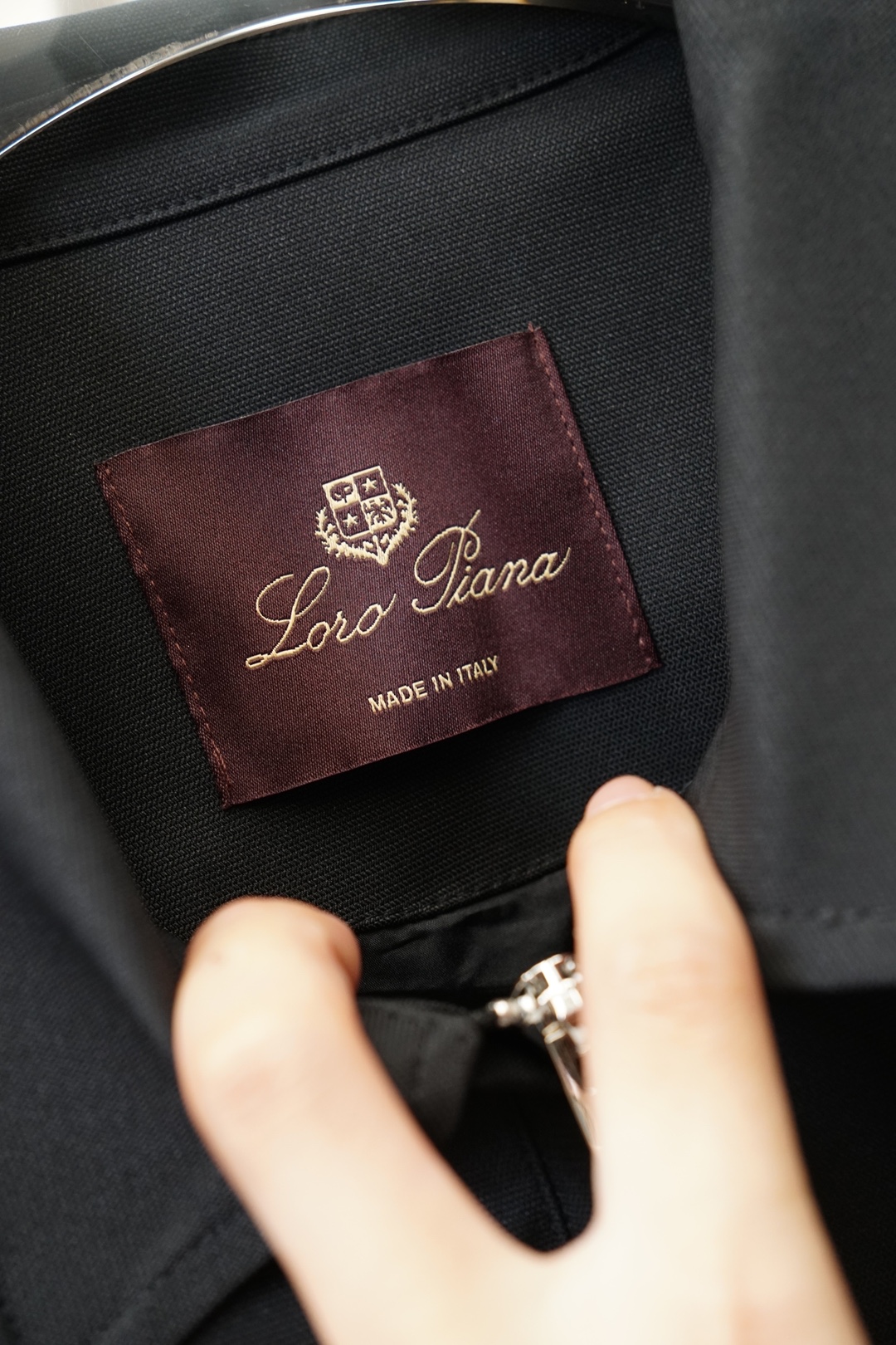 Loro Piana，2026、秋冬立领新款外套，➕🧐🐚🎈高端定制系列，干净清爽，气质感十足。 整体简约利落，进口棉➕莫