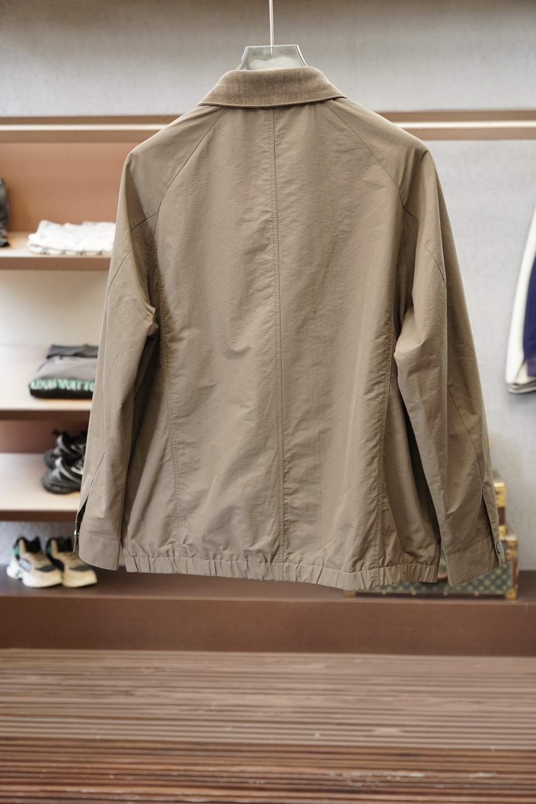 Loro Piana，2026、秋冬立领新款外套，➕🧐🐚🎈高端定制系列，干净清爽，气质感十足。 整体简约利落，进口棉➕莫