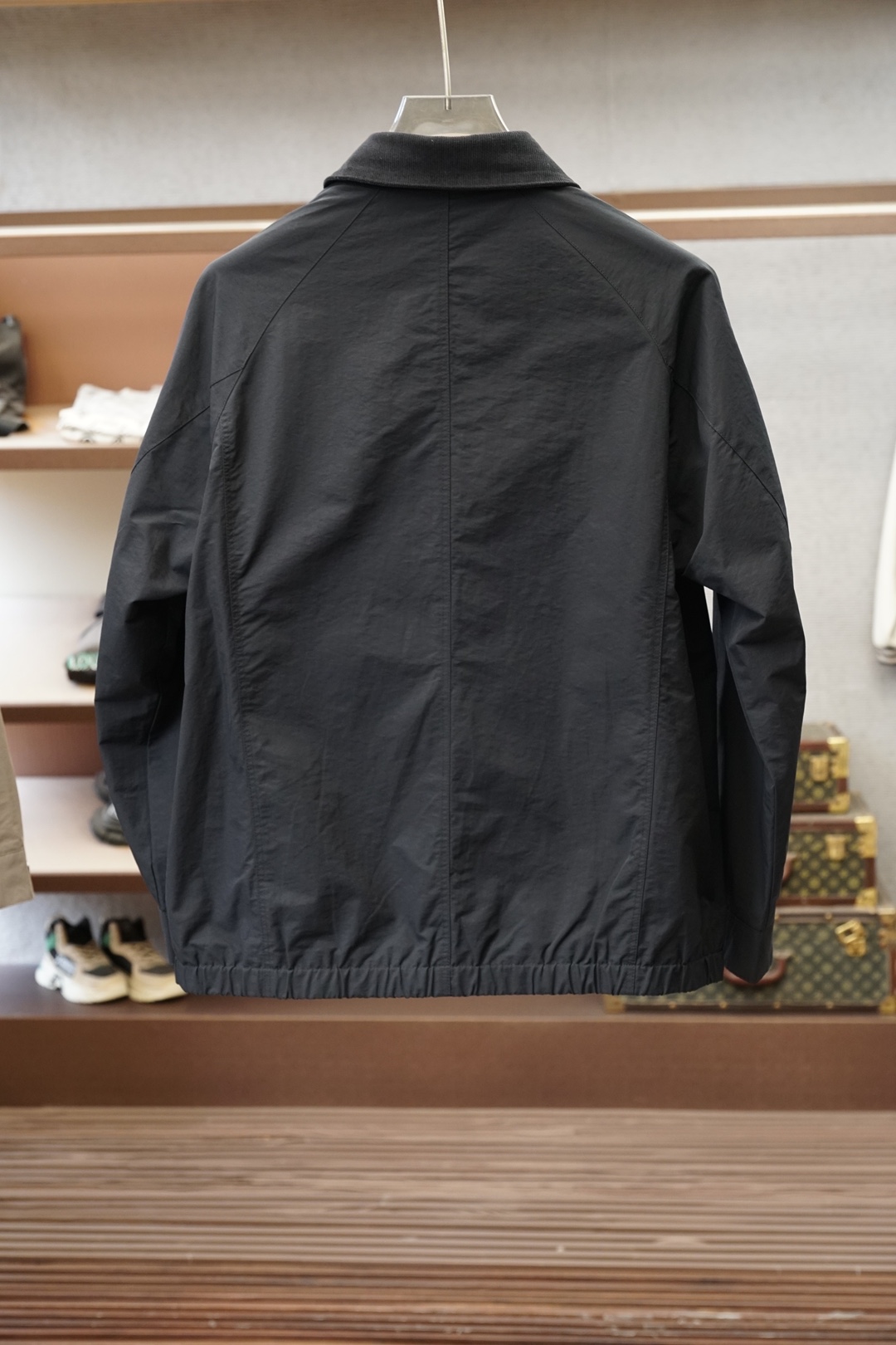 Loro Piana，2026、秋冬立领新款外套，➕🧐🐚🎈高端定制系列，干净清爽，气质感十足。 整体简约利落，进口棉➕莫